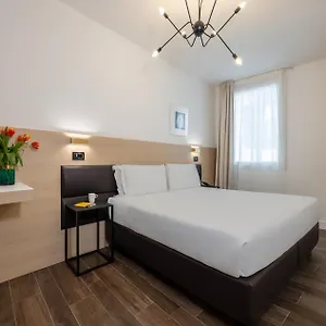 https://hotel-globus-florence.it-tuscanyhotel.com